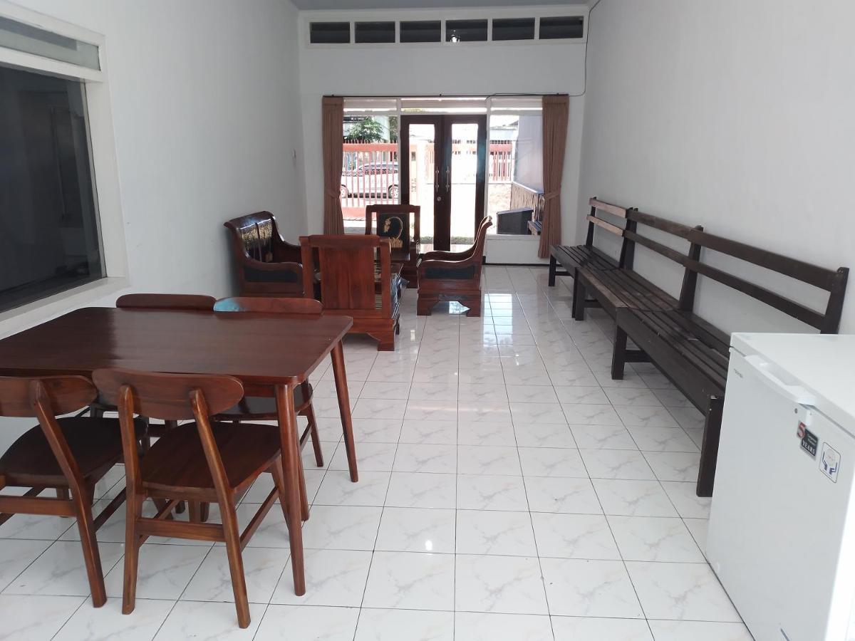 Welirang 20B Homestay - Max 2 Orang Per Kamar Malang Exterior foto